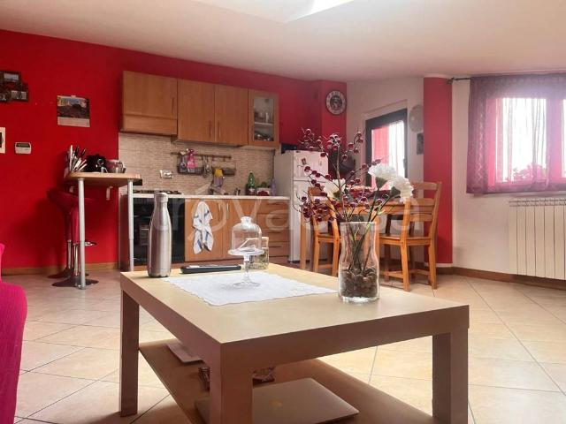 Bilocale in vendita a Roma via Rizziconi, Morena