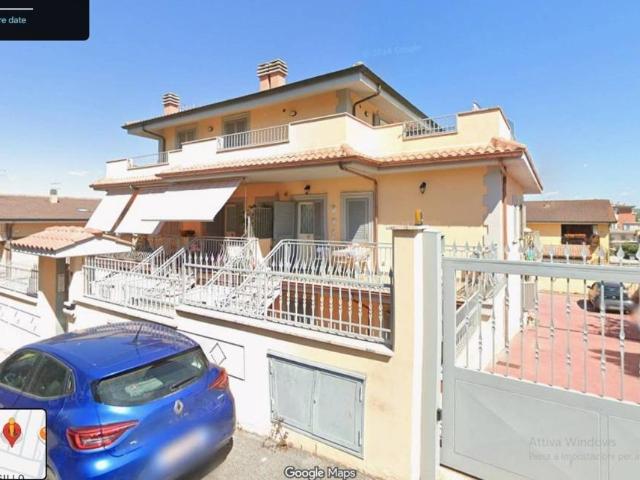 Bilocale in vendita a Roma via Torano Castello, 30, Rocca Cencia
