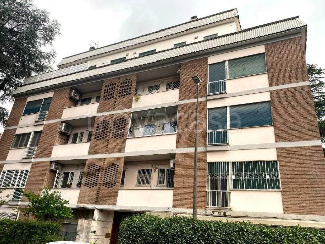 Bilocale in vendita a Roma via Taggia, 80, Torrevecchia