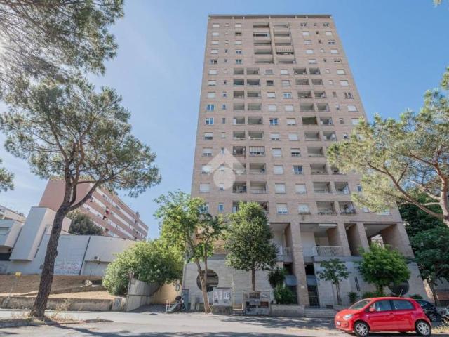 Bilocale in vendita a Roma viale Ignazio Silone, 187, Fonte Ostiense