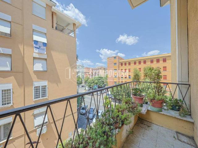 Bilocale in vendita a Roma viale Opita Oppio 44, Quadraro