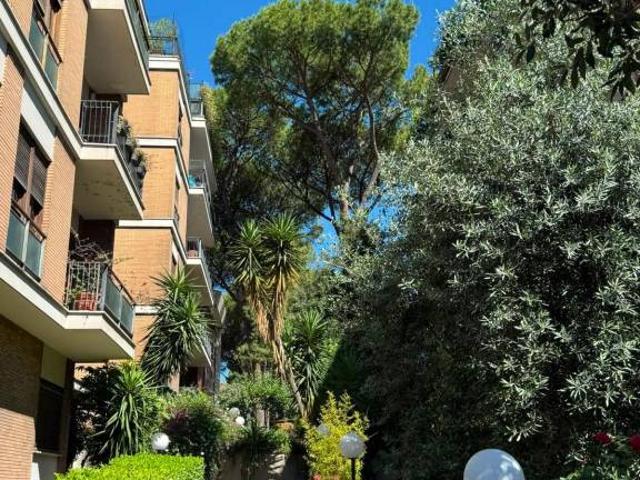 Bilocale in vendita a Roma, Bologna