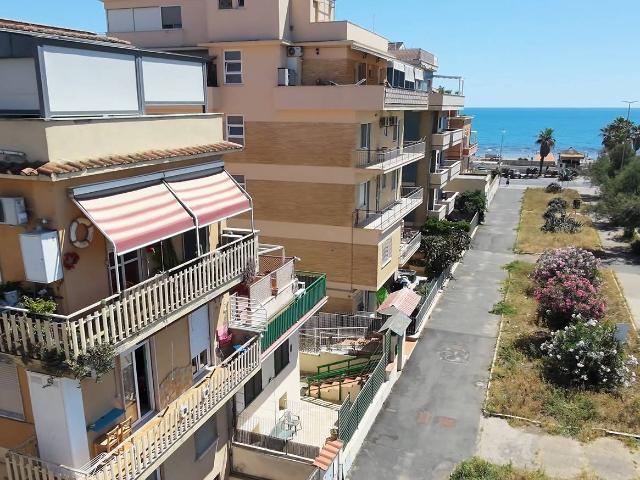 BILOCALE in vendita a Roma, Ostia