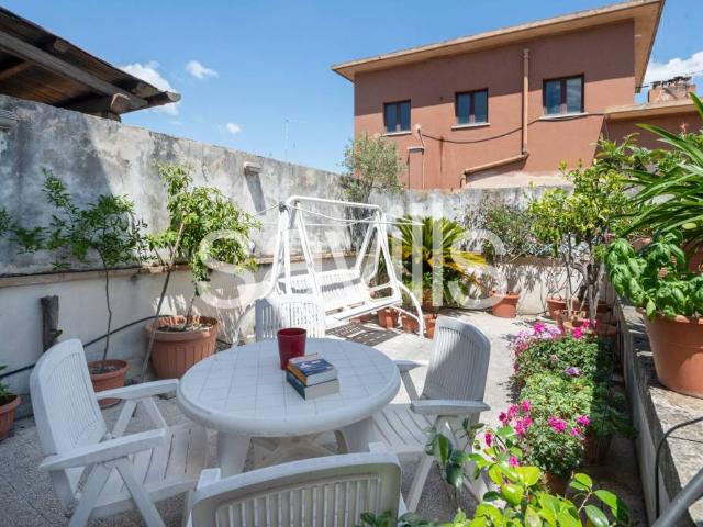 Bilocale in vendita a Roma piazza Caterina Sforza, Garbatella