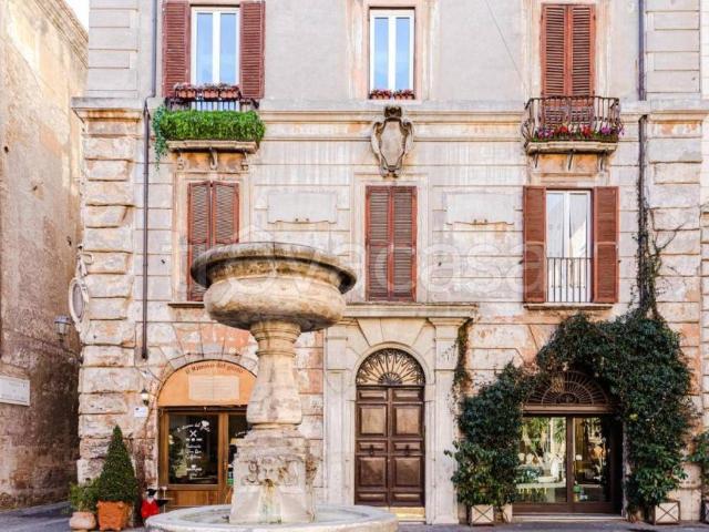 Bilocale in vendita a Roma piazzetta di San Simeone, Piazza Navona