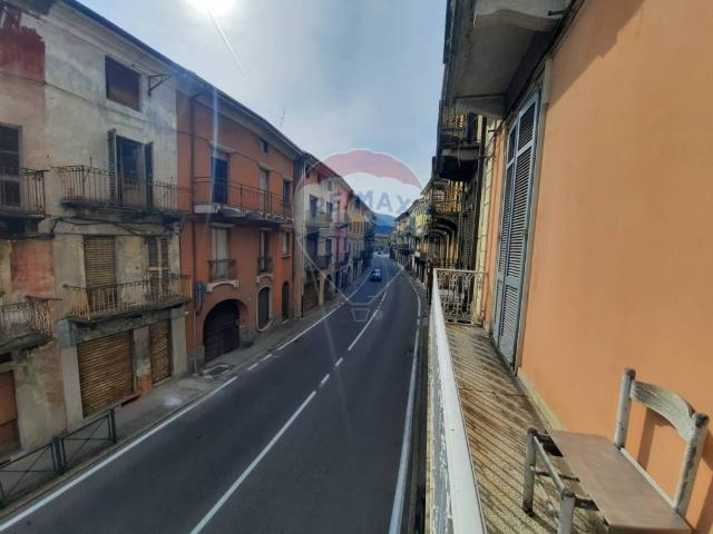 Bilocale in vendita a Romagnano Sesia piazza Cavour, 3