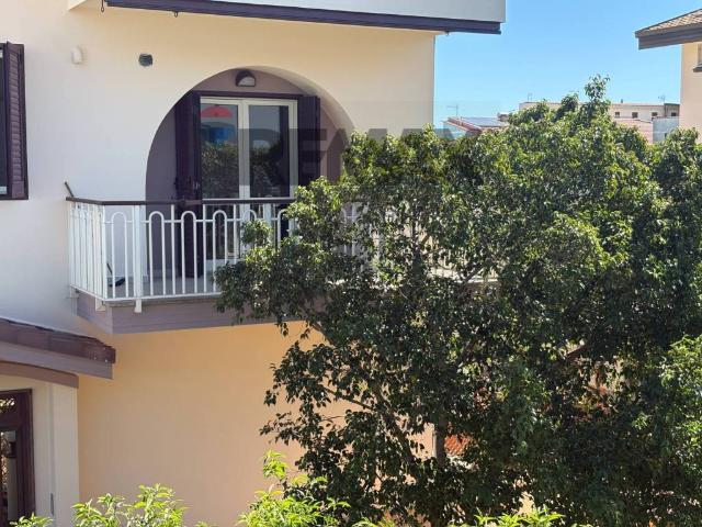 Bilocale in vendita a Roseto Capo Spulico via Crotone