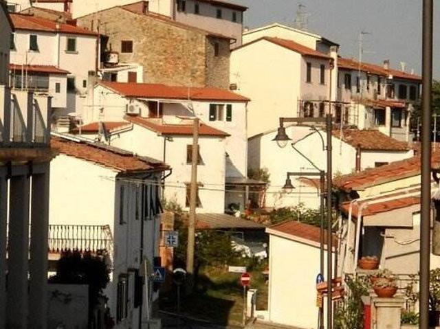Bilocale in vendita a Rosignano Marittimo, Gabbro