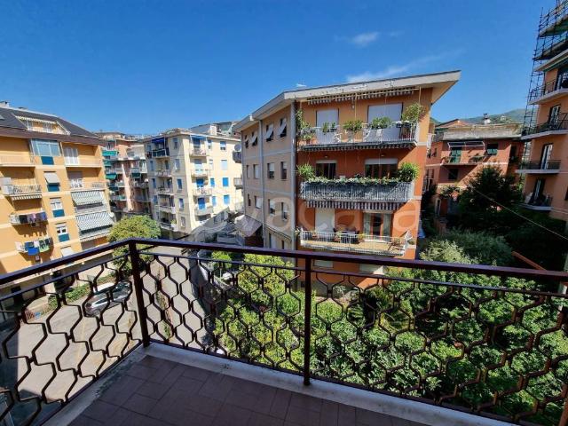 Bilocale in vendita a Rapallo via Goffredo Mameli, 144, Centro Esterno Ferrovia
