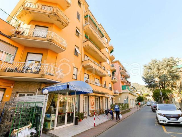 Bilocale in vendita a Rapallo via del Carmelo, Centro Esterno Ferrovia