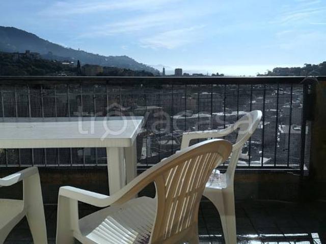 Bilocale in vendita a Rapallo viale Lauri, Golf Castellino