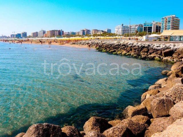 Bilocale in vendita a Riccione viale Enrico Toti, Abissinia