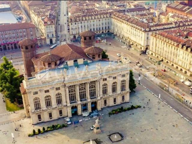 Bilocale in vendita a Torino piazza Castello, Giardini Reali
