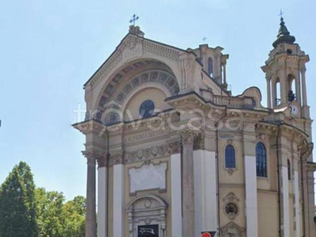 Bilocale in vendita a Torino via Arona, Campidoglio