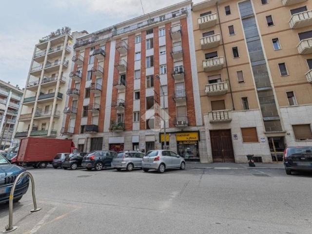 Bilocale in vendita a Torino via Barletta, 81, Santa Rita