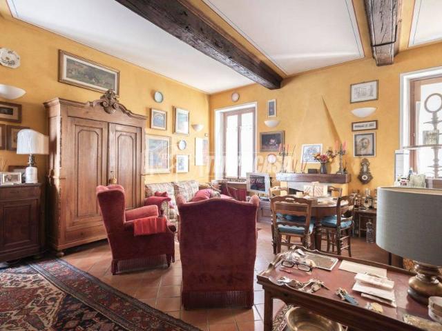 Bilocale in vendita a Torino via della Misericordia, Quadrilatero Romano