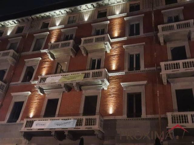 Bilocale in vendita a Torino via Giuseppe Verdi, 20, Giardini Reali