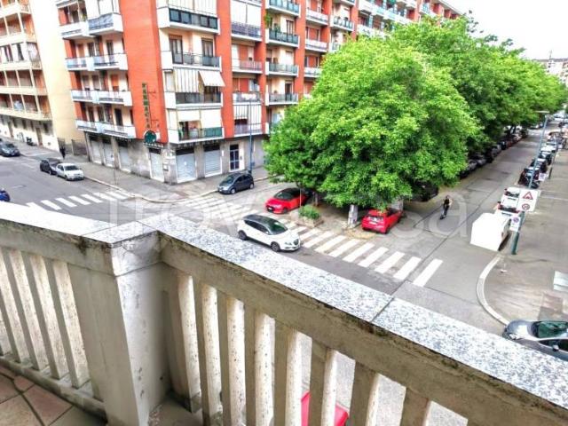 Bilocale in vendita a Torino via Michele Coppino, Borgo Vittoria
