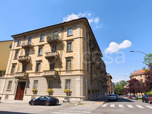 Bilocale in vendita a Torino via Sforzesca, 3, Gran Madre Crimea