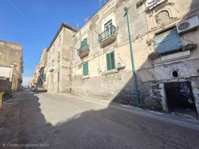 Bilocale in vendita a Torre del Greco via Gradoni e Canali
