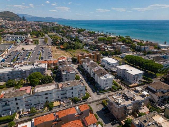 Bilocale in vendita a Terracina via Enrico Coleman