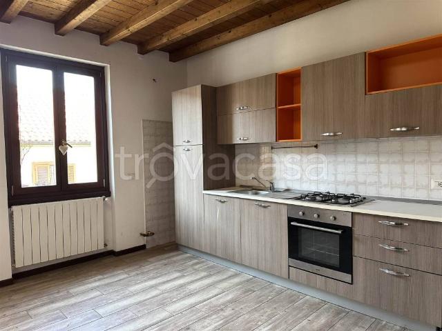 Bilocale in vendita a Tradate via manzoni, 30