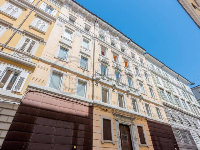 Bilocale in vendita a Trieste via Antonio Canova, 18, Largo Barriera Ospedale Maggiore