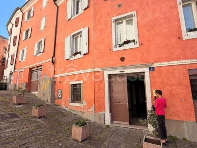 Bilocale in vendita a Trieste, Città Vecchia