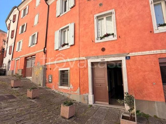 Bilocale in vendita a Trieste, Città Vecchia