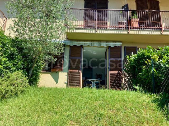 Bilocale in vendita a Varenna via Pino, Fiumelatte