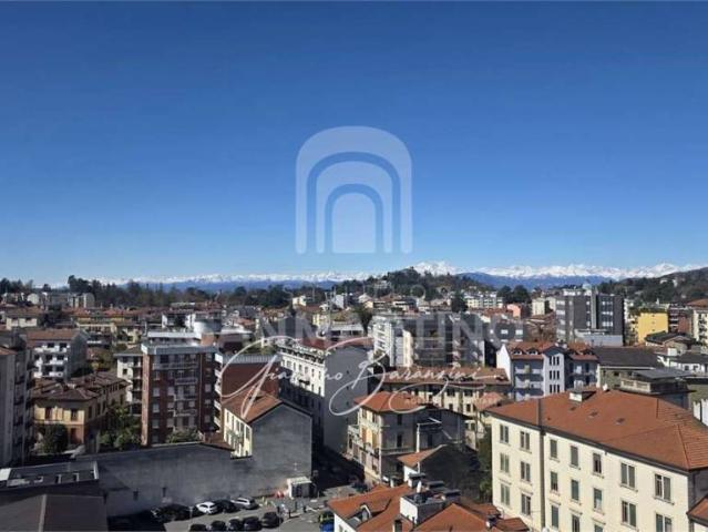 Bilocale in vendita a Varese, Centro città