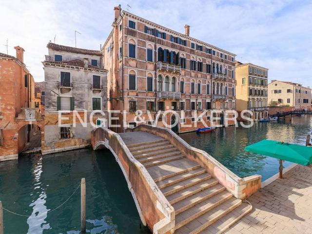 Bilocale in vendita a Venezia, Guglie San Leonardo