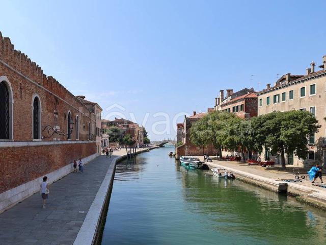 Bilocale in vendita a Venezia, Santi Giovanni e Paolo Santa Maria Formosa