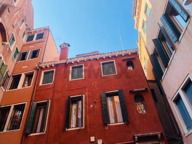 Bilocale in vendita a Venezia, San Marco