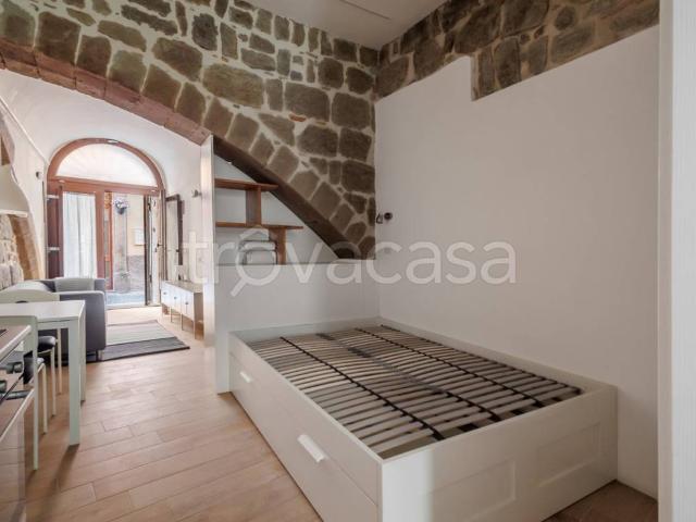 Bilocale in vendita a Viterbo via delle Fabbriche, San Pellegrino Pianoscarano