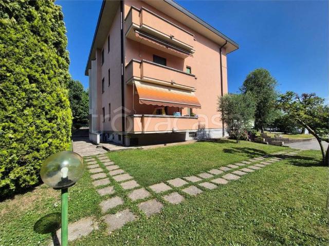 Bilocale in vendita a Villa Guardia via Monte Bianco, 1