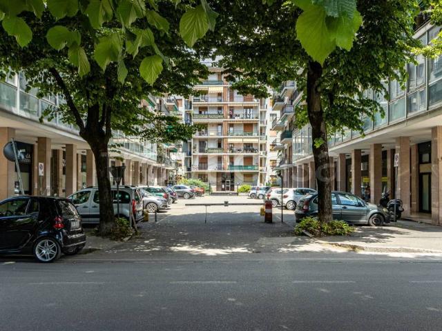 Bilocale in vendita a Vimercate largo Pontida, 18