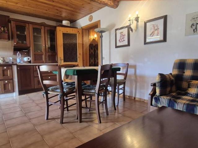 Bilocale in vendita ad Averara via Valle, 2
