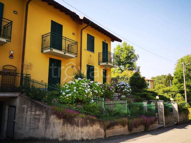 Bilocale in vendita ad Azzate via del Fontanone, 19