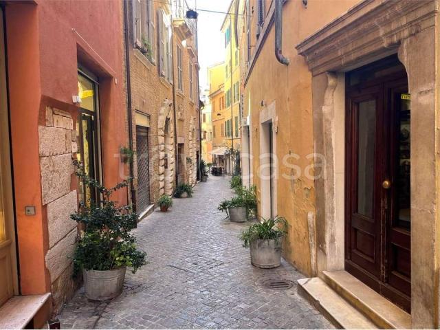 Bilocale in vendita ad Ancona via Orefici, 3, Corsi
