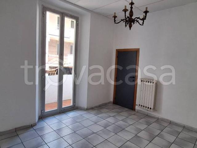 Bilocale in vendita ad Ancona viale Cristoforo Colombo, Piano San Lazzaro