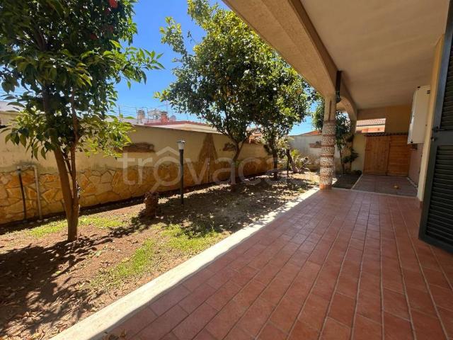 Bilocale in vendita ad Anzio via Rea Silvia, 70, Villa Claudia