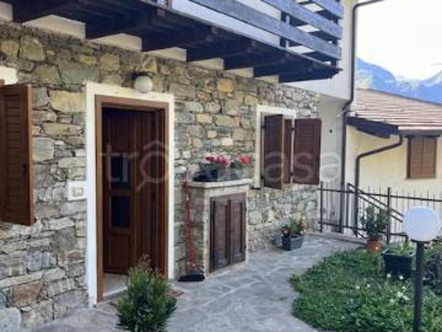 Bilocale in vendita ad Ardenno, Gaggio