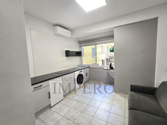 Bilocale in vendita in passeggiata g. oberdan 19, Ventimiglia