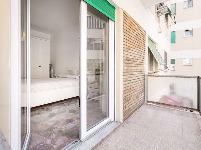Bilocale in Via Giuseppe Bagnera, Roma