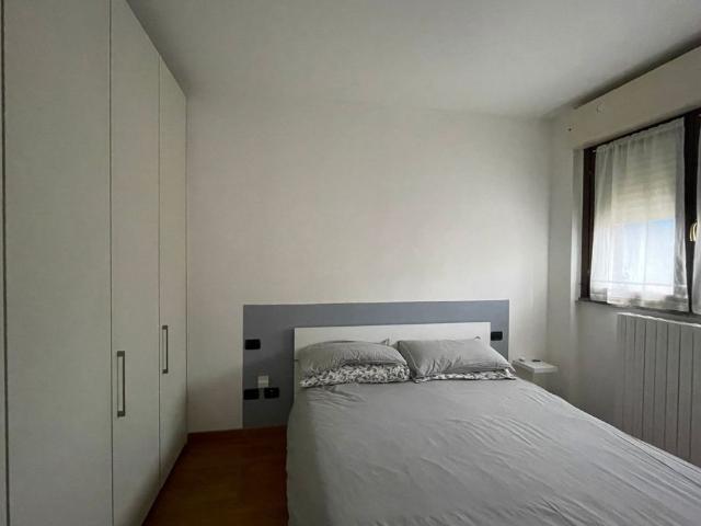 Bilocale in Via Luigi Manzotti, Milano