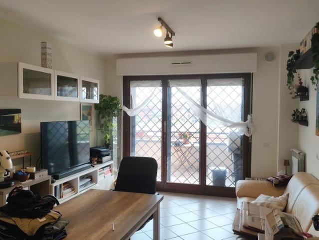 Bilocale in Via Raffaello Liberti, Roma