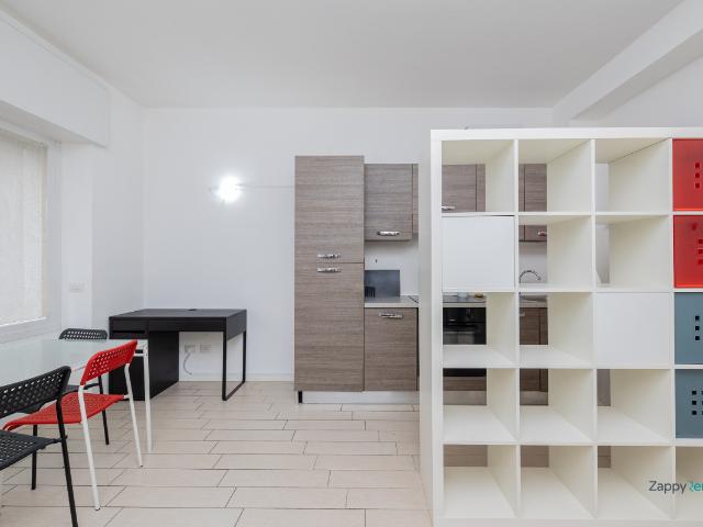 Bilocale in Via Temistocle Calzecchi, Milano