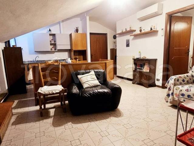 Bilocale in affitto a Carrara, Avenza