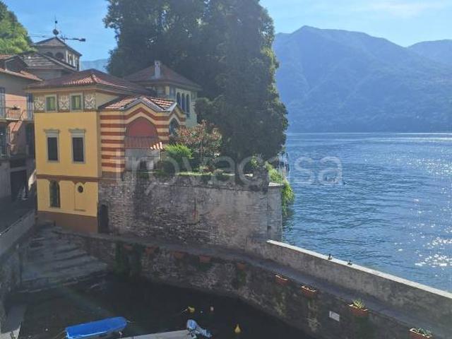 Bilocale in affitto a Carate Urio via Regina, 22